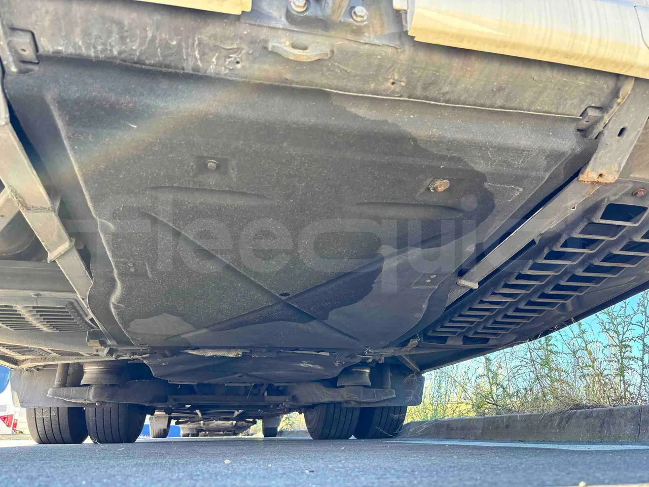 Setra S516 - engine without protection