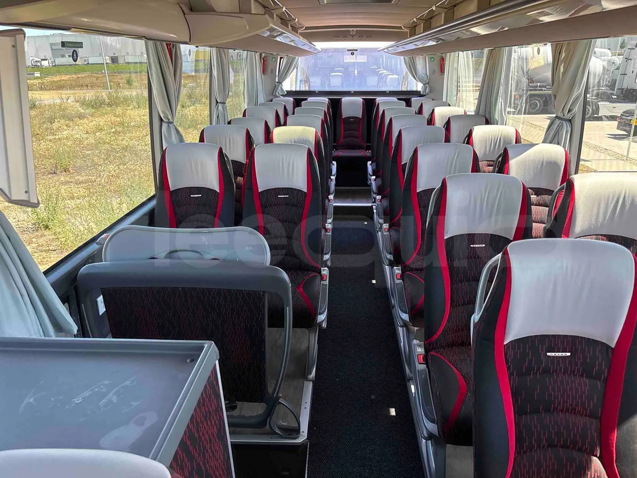 Setra S516 - reverse view middle aisle