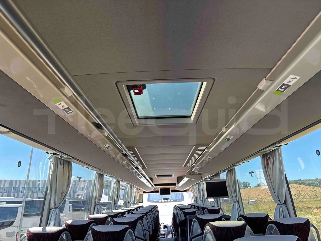 Setra S516 - overhead compartments photo