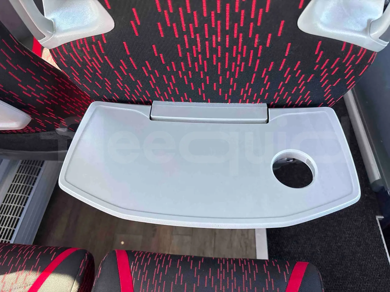 Setra S516 - table detail photo