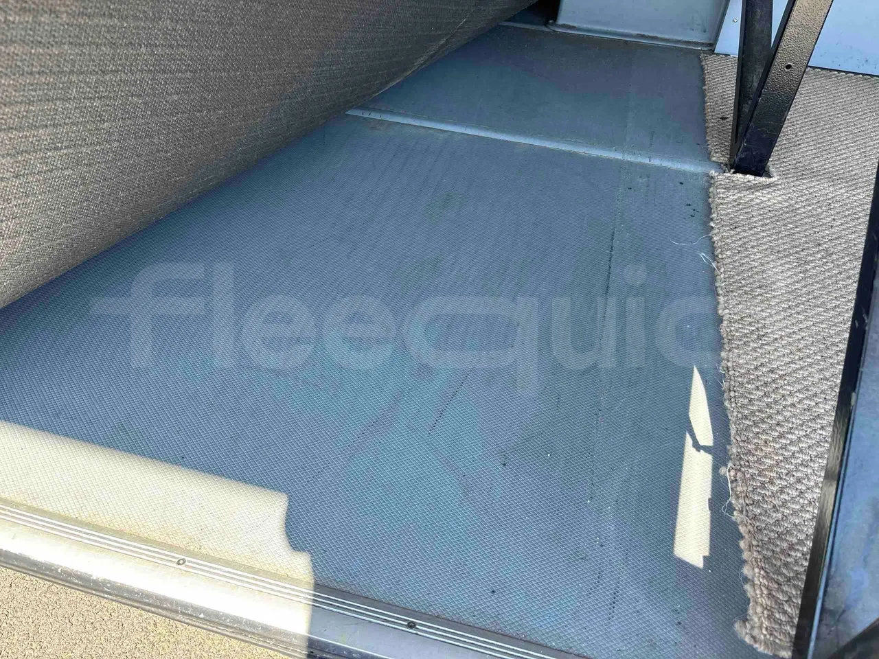 Setra S516 - under carpet photo