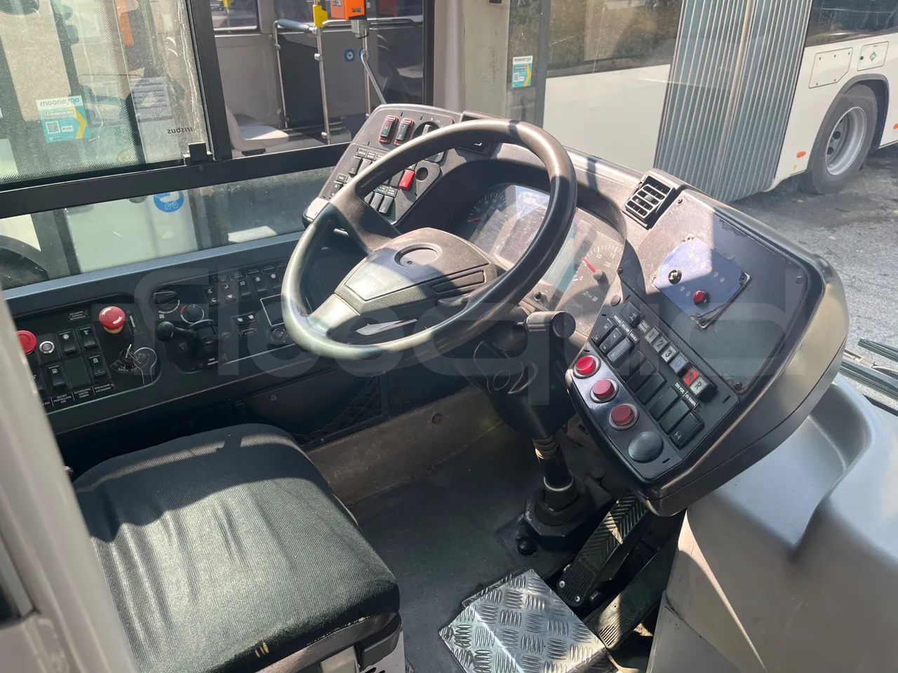 Iveco Citelis PS09D5/A/83 - EUR5 - 213kW - 10.46m CNG - buttons panels on