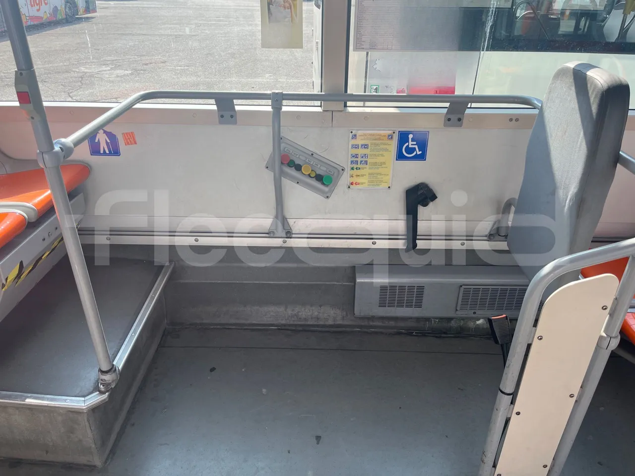 Iveco Citelis PS09D5/A/83 - EUR5 - 213kW - 10.46m CNG - disabled area photo