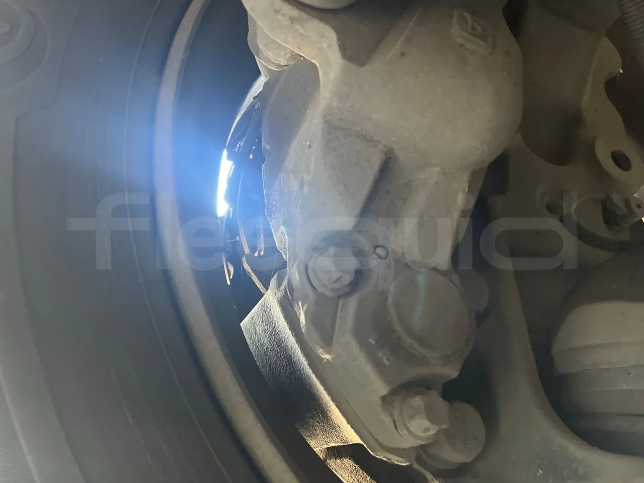 Iveco Citelis PS09D5/A/83 - EUR5 - 213kW - 10.46m CNG - front brake calipers right