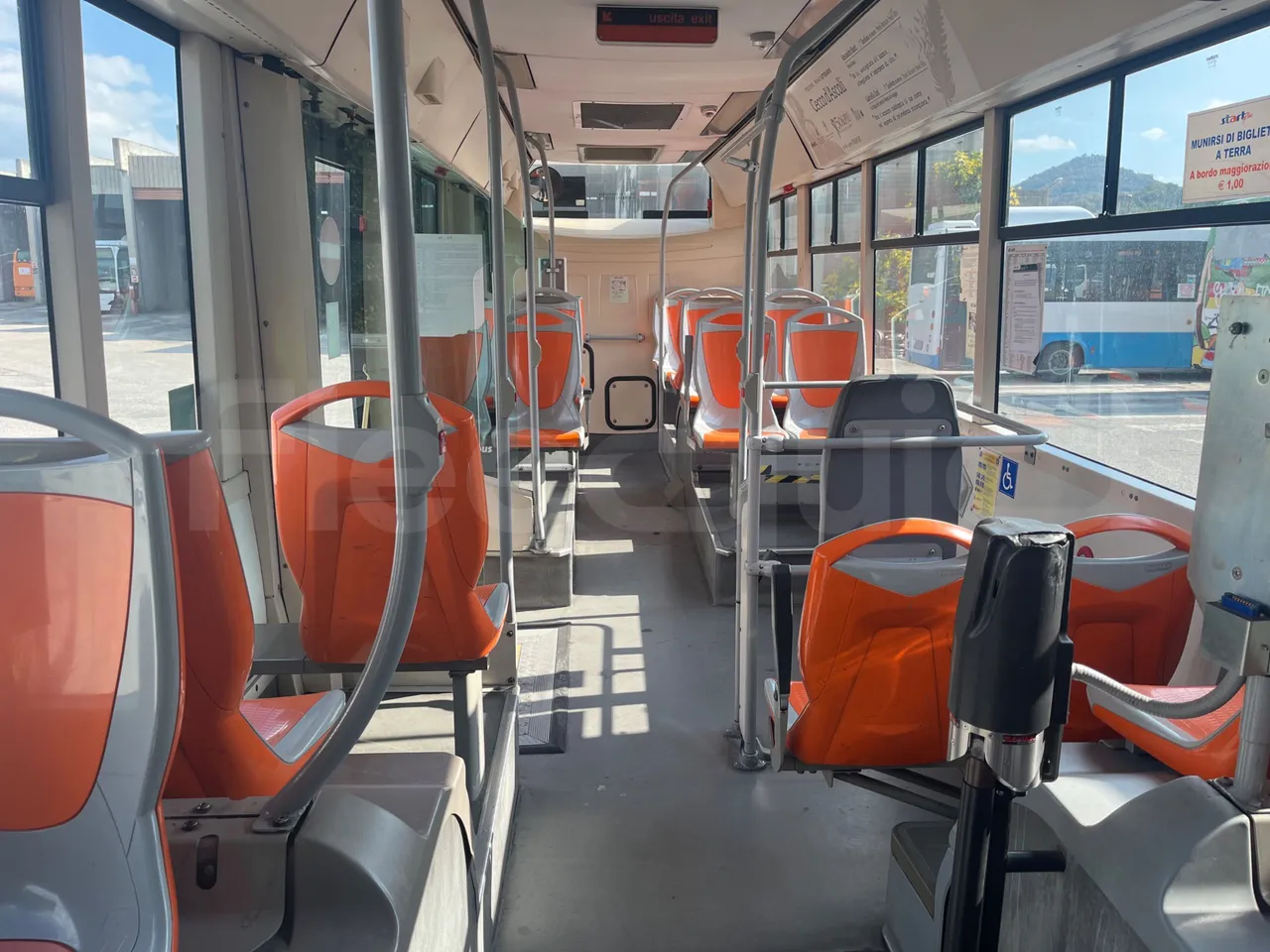 Iveco Citelis PS09D5/A/83 - EUR5 - 213kW - 10.46m CNG - interior reverse seats driver height