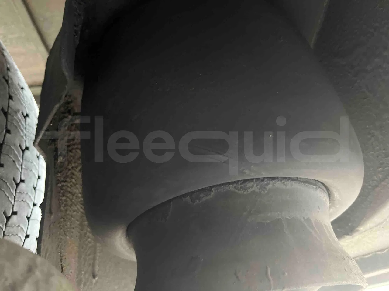 Mercedes-Benz Tourismo 632 01 - Euro6 - 315kW - 12.140mt - axel 2 air springs 1 right