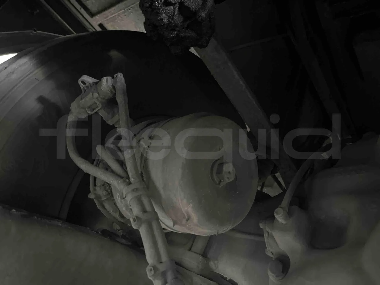 Mercedes-Benz Tourismo 632 01 - Euro6 - 315kW - 12.140mt - axle 2 caliper brakes left