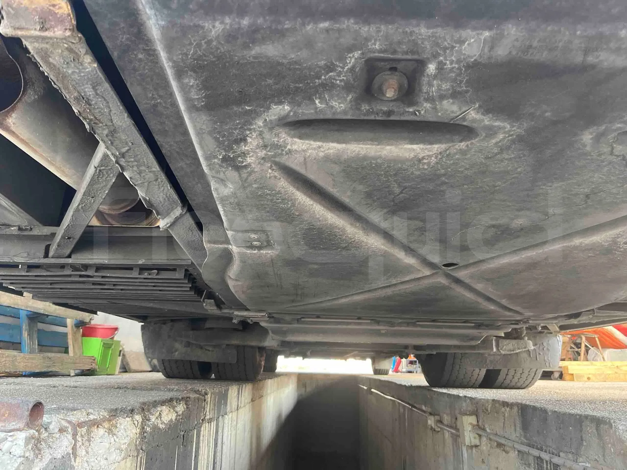 Mercedes-Benz Tourismo 632 01 - Euro6 - 315kW - 12.140mt - engine without protection