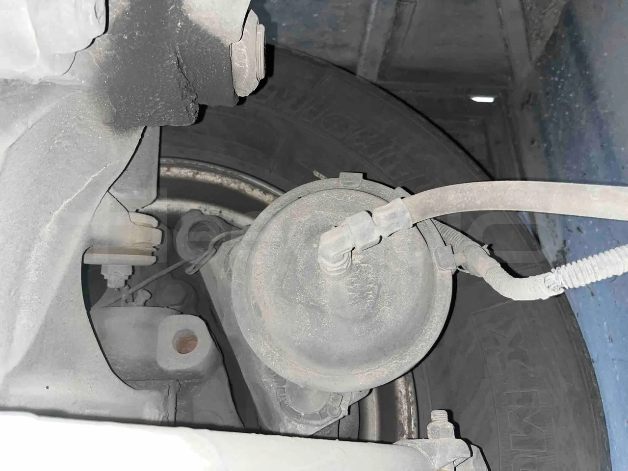 Mercedes-Benz Tourismo 632 01 - Euro6 - 315kW - 12.140mt - front brake calipers left