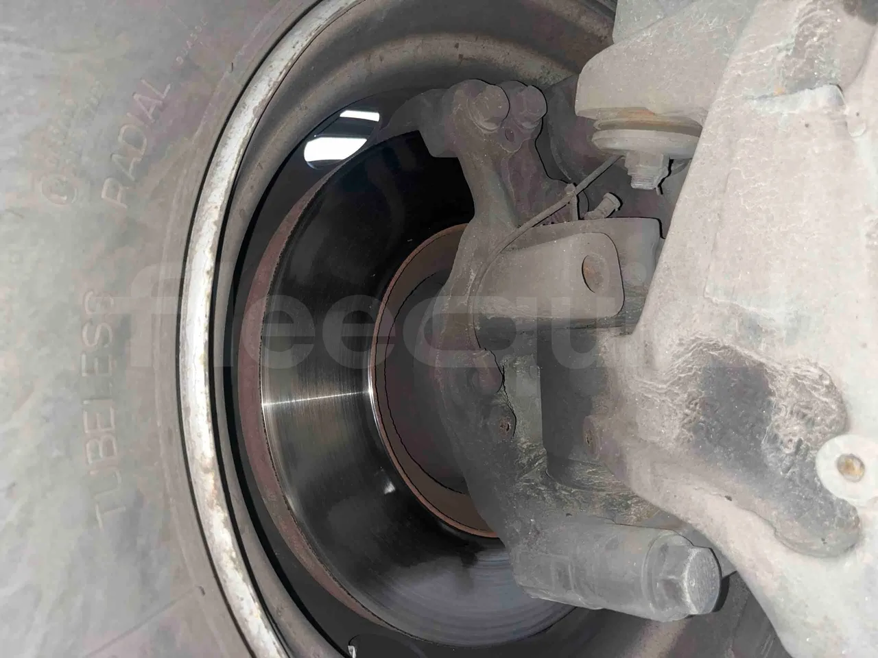 Mercedes-Benz Tourismo 632 01 - Euro6 - 315kW - 12.140mt - front discs left