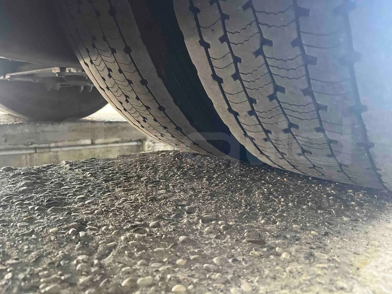 Mercedes-Benz Tourismo 632 01 - Euro6 - 315kW - 12.140mt - tread condition second axle tires right