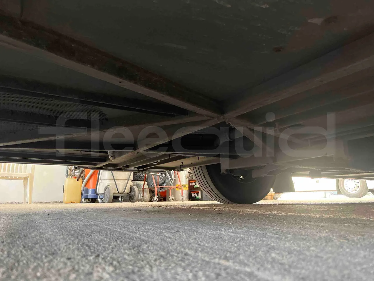 Mercedes-Benz Tourismo 632 01 - Euro6 - 315kW - 12.140mt - front axle right side