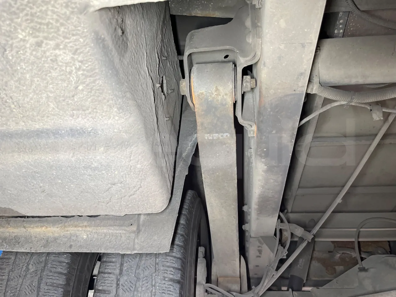 Iveco Daily 65C/E4 - EUR5 - 125kW - 7.714m Wing - axel 2 air springs 2 right