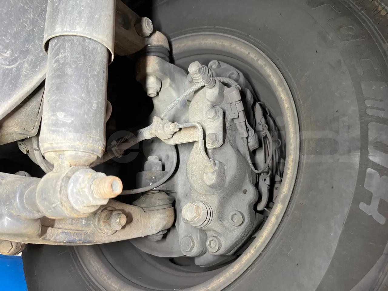 Iveco Daily 65C/E4 - EUR5 - 125kW - 7.714m Wing - front brake calipers right