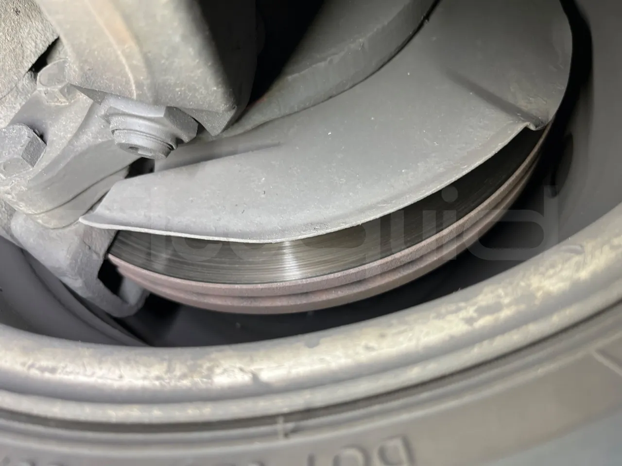 Iveco Daily 65C/E4 - EUR5 - 125kW - 7.714m Wing - front discs left
