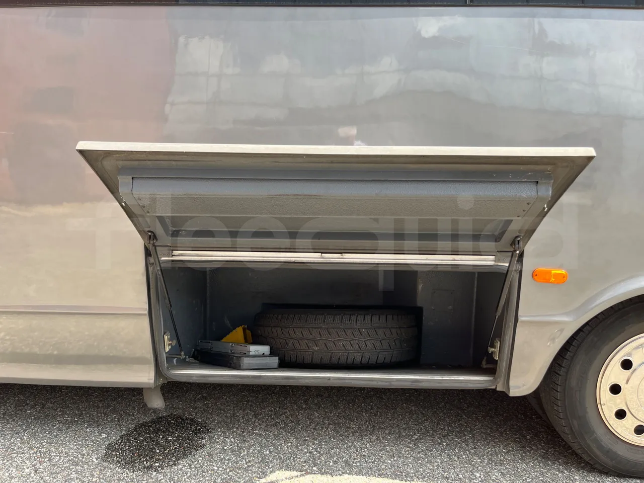 Iveco Daily 65C/E4 - EUR5 - 125kW - 7.714m Wing - spare wheel