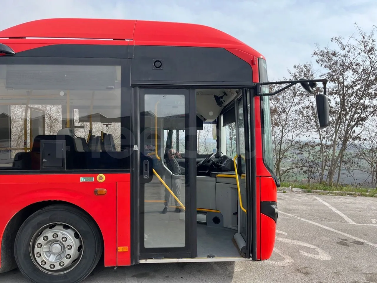 Volvo B4SH 7900 - Euro5 - 161kW - 12.084mt - front door 1 open