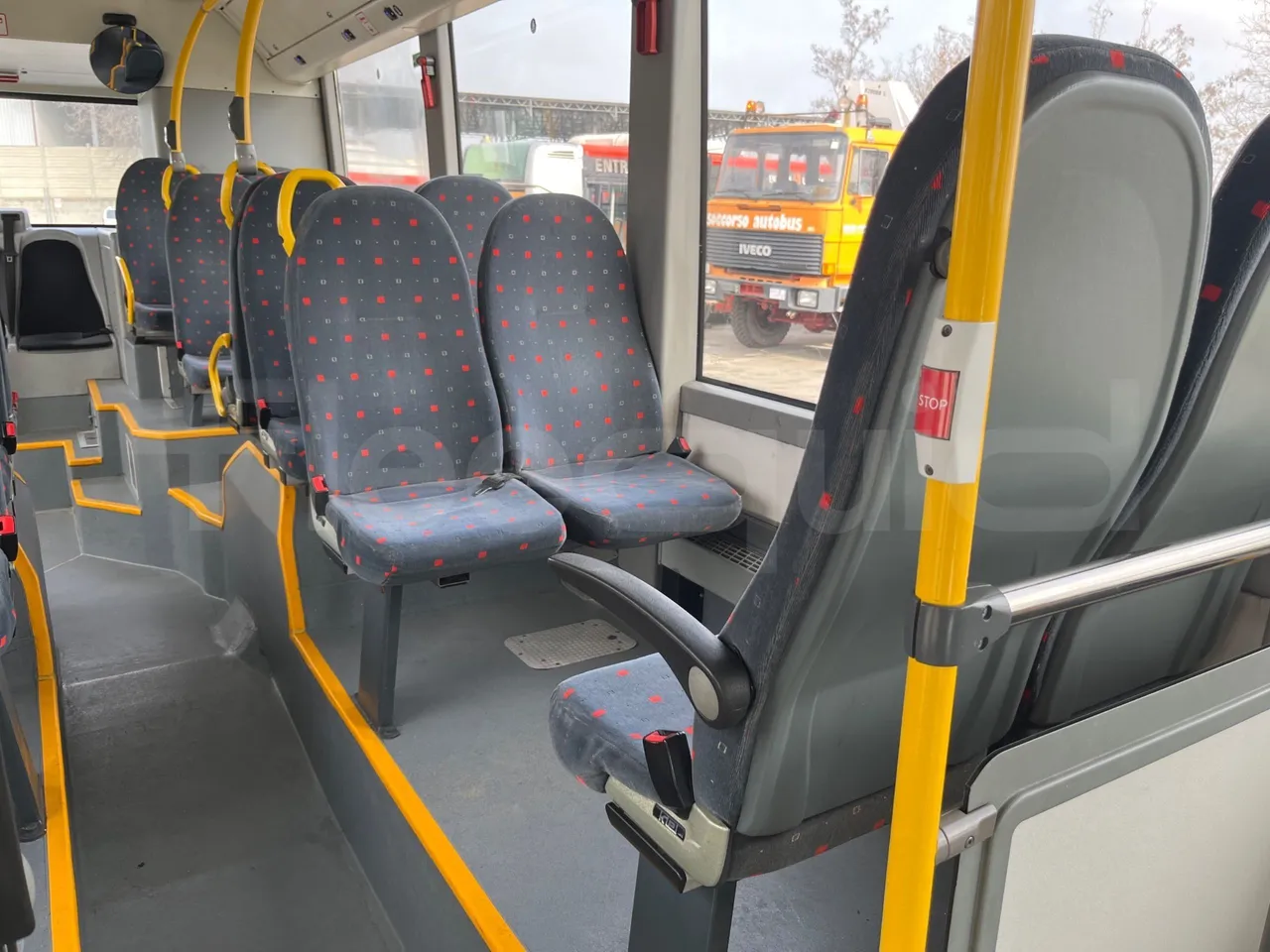 Volvo B4SH 7900 - Euro5 - 161kW - 12.084mt - armrest detail photo