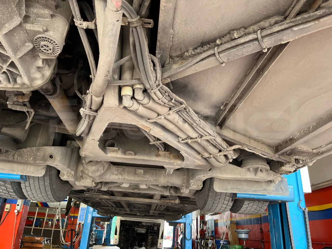 Volvo B4SH 7900 - Euro5 - 161kW - 12.084mt - central axle (18m)