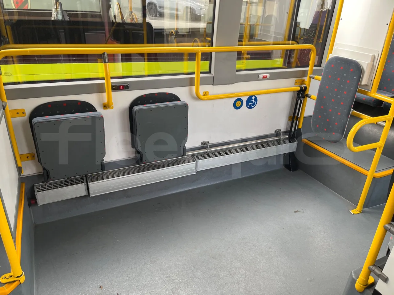 Volvo B4SH 7900 - Euro5 - 161kW - 12.084mt - disabled area photo