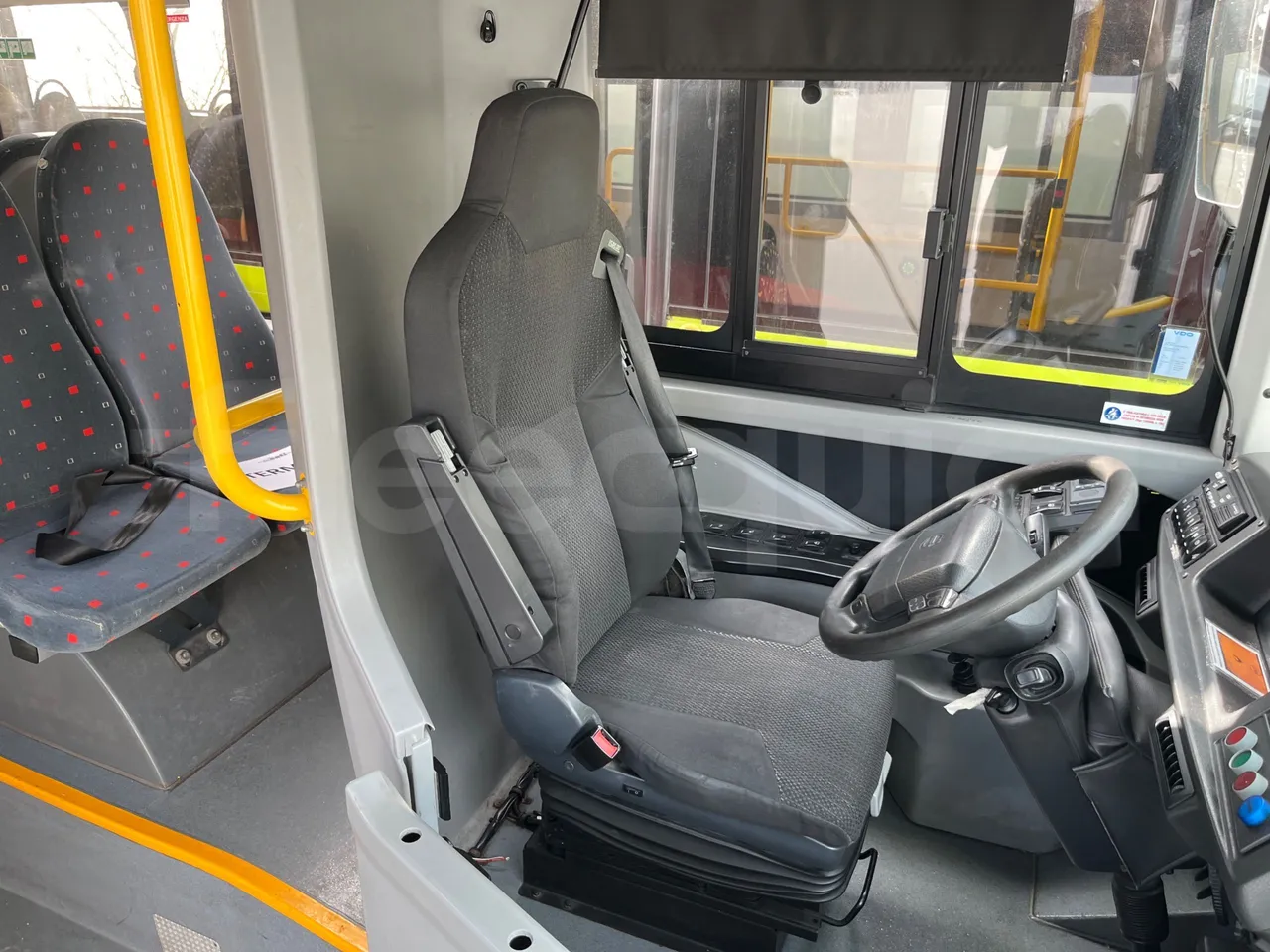 Volvo B4SH 7900 - Euro5 - 161kW - 12.084mt - driver's seat photo