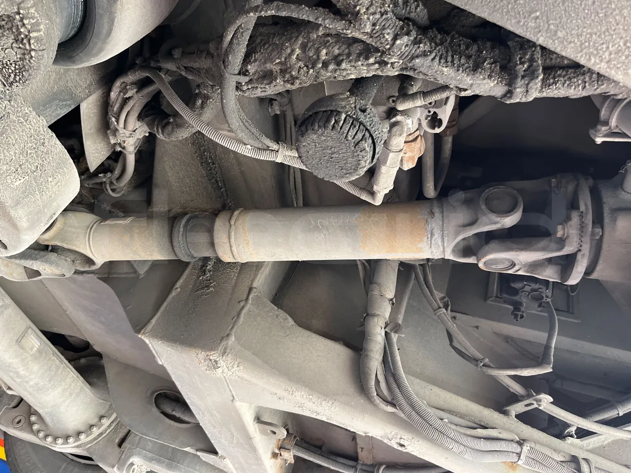 Volvo B4SH 7900 - Euro5 - 161kW - 12.084mt - driveshaft photo