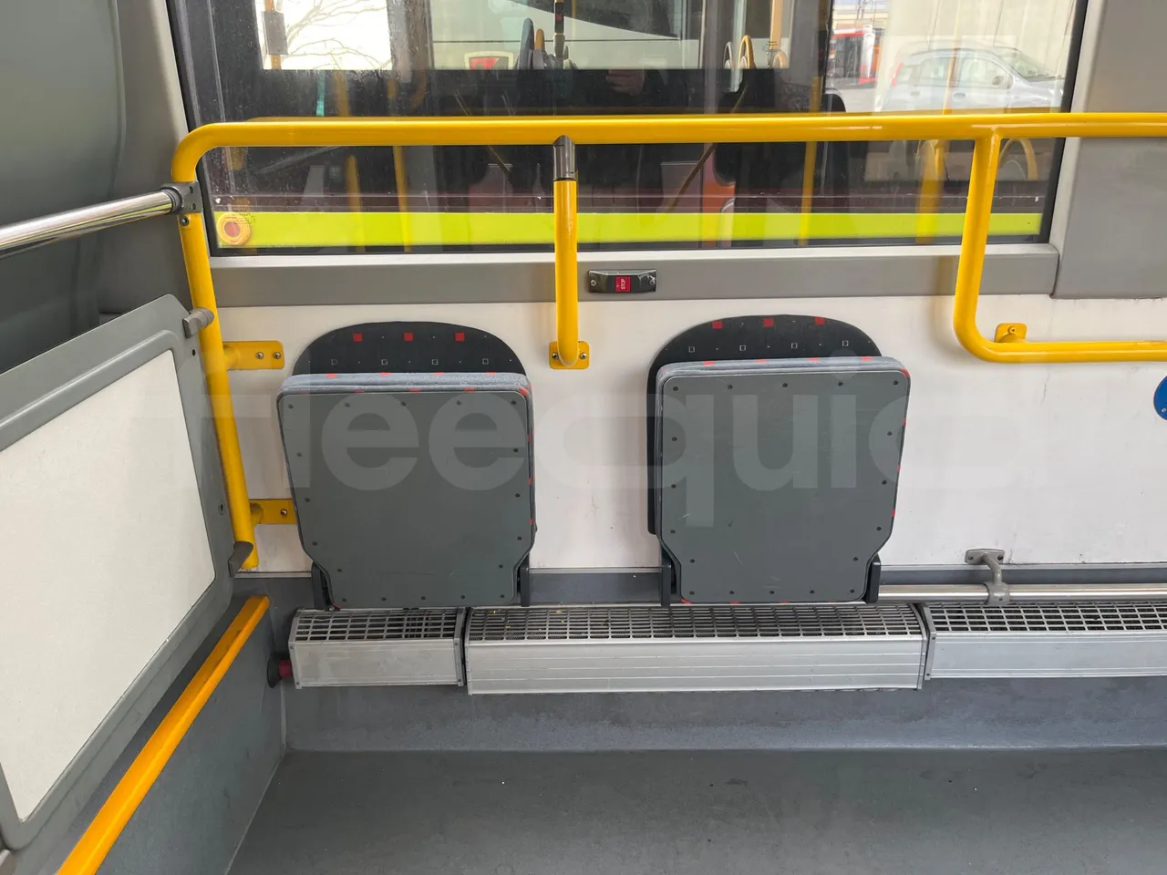 Volvo B4SH 7900 - Euro5 - 161kW - 12.084mt - folding seat photo