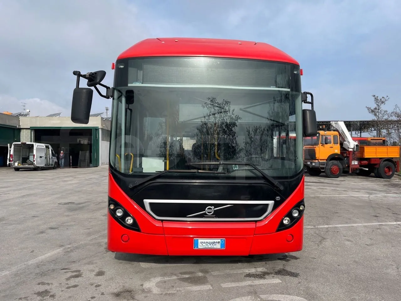 Volvo B4SH 7900 - Euro5 - 161kW - 12.084mt - front photo