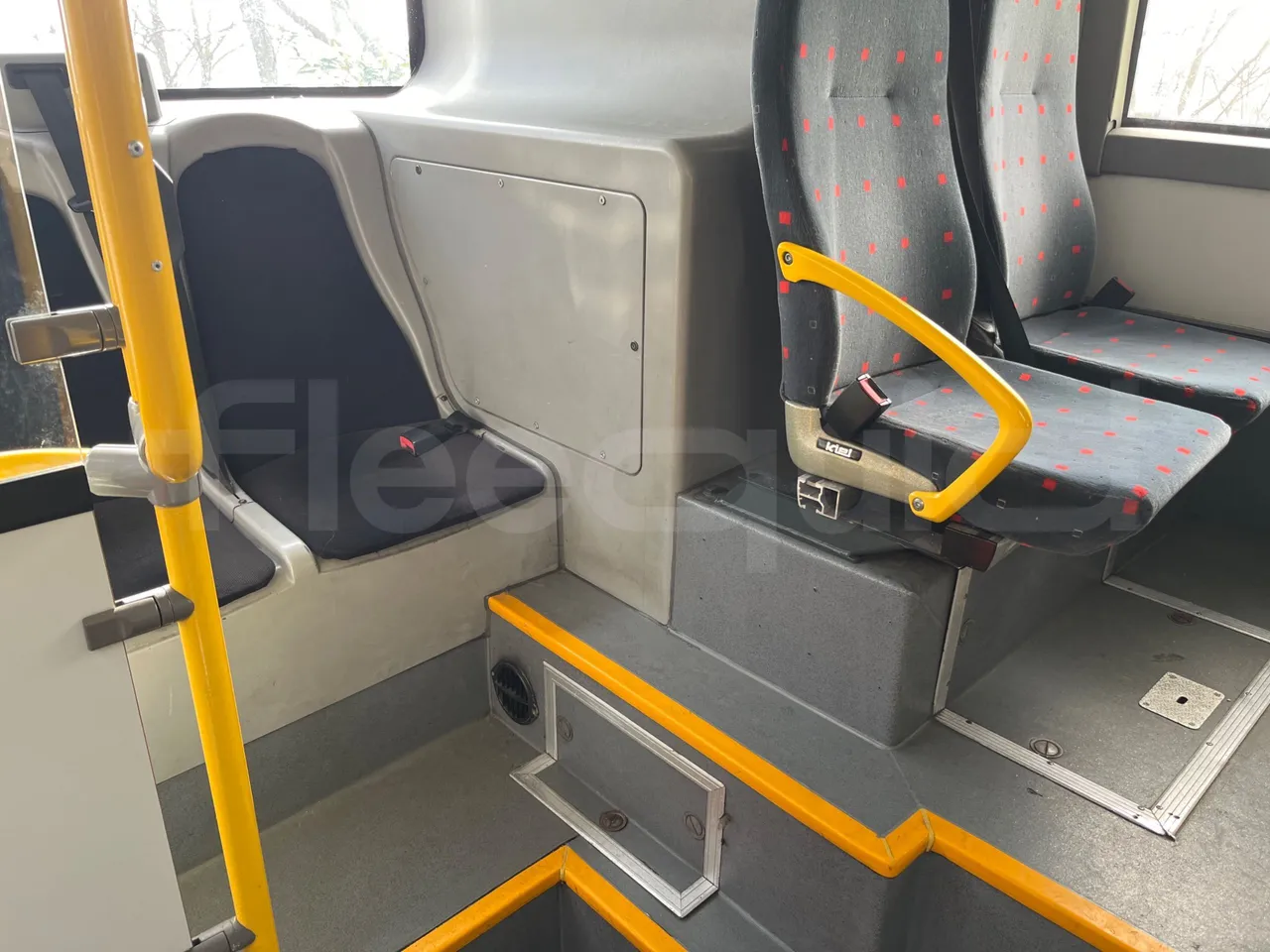 Volvo B4SH 7900 - Euro5 - 161kW - 12.084mt - floor hatches photo