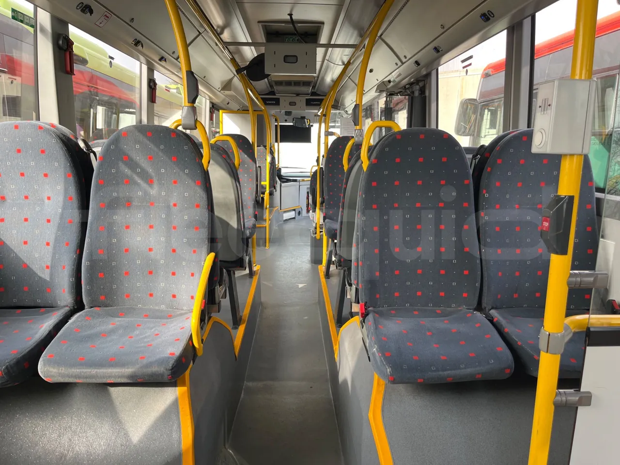 Volvo B4SH 7900 - Euro5 - 161kW - 12.084mt - forward view all seats last row height