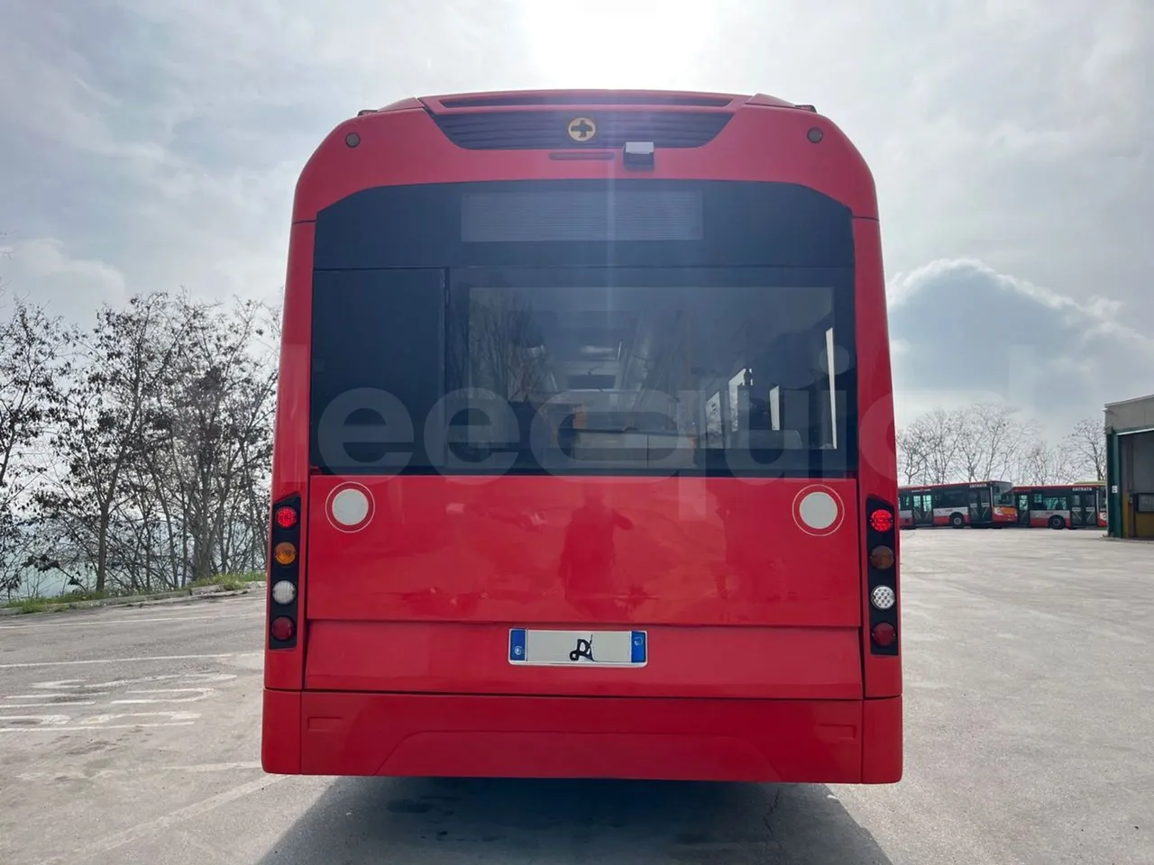 Volvo B4SH 7900 - Euro5 - 161kW - 12.084mt - rear hatch closed