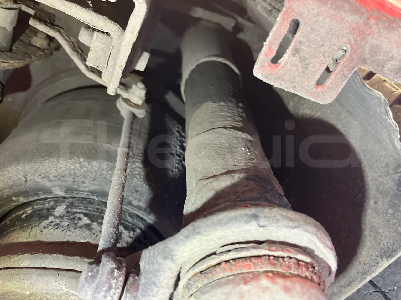 Volvo B4SH 7900 - Euro5 - 161kW - 12.084mt - axle 2 shock absorbers 1 left