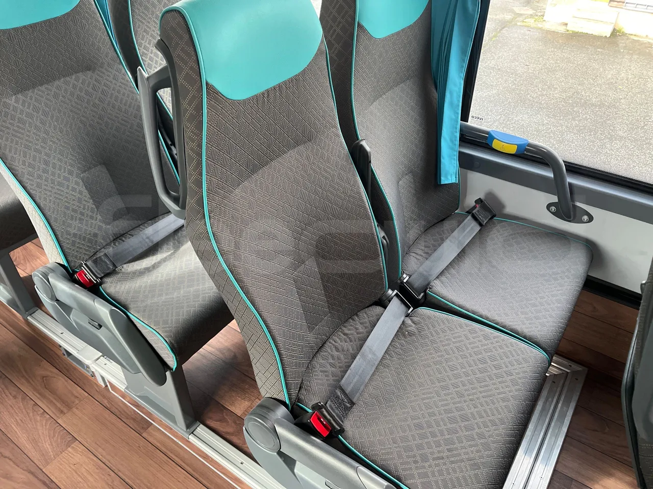 Iveco Evadys Evadys H - Euro 6 - 294 kW - 13 mt - disabled area photo