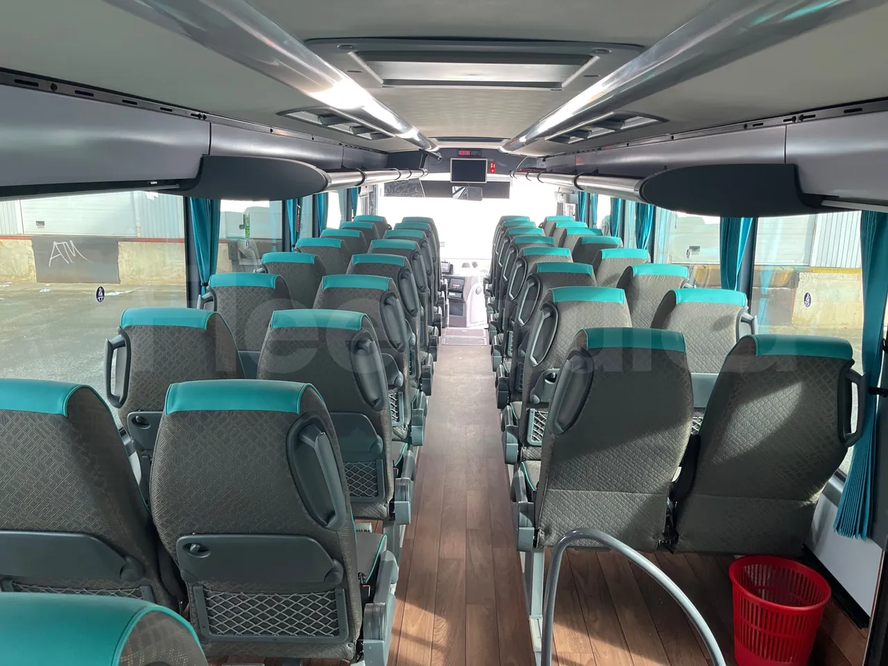 Iveco Evadys Evadys H - Euro 6 - 294 kW - 13 mt - forward view middle aisle