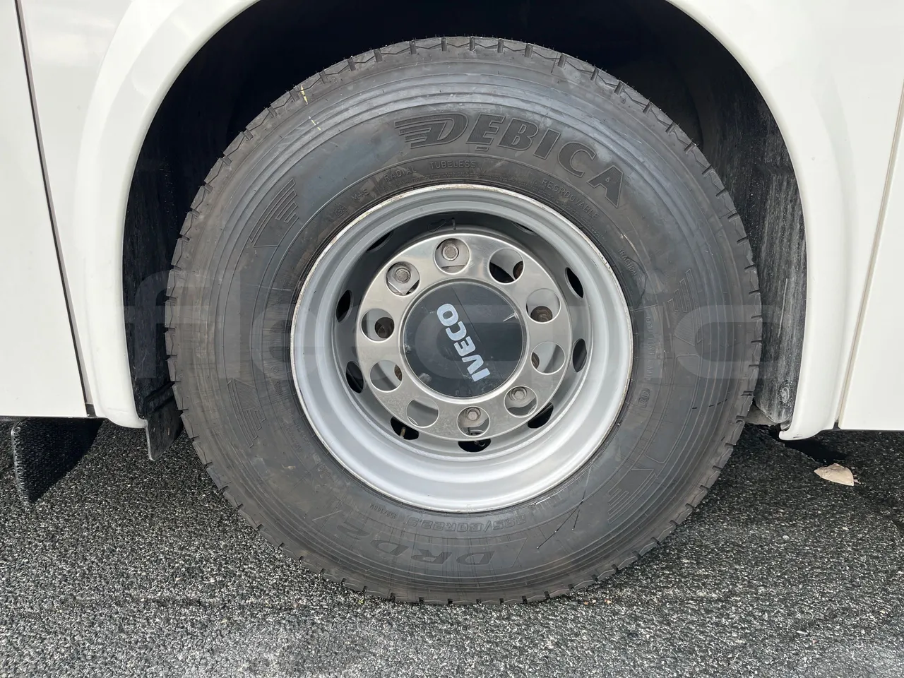 Iveco Evadys Evadys H - Euro 6 - 294 kW - 13 mt - tread condition front tires left