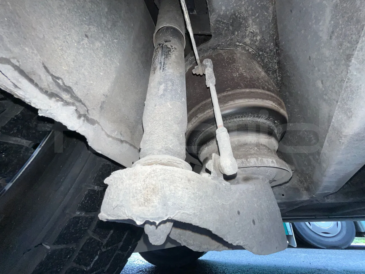 Iveco Evadys Evadys H - Euro 6 - 294 kW - 13 mt - axel 3 shock absorbers 1 right