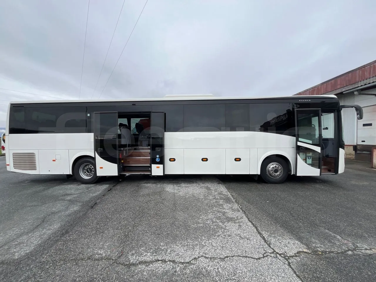 Iveco Evadys Evadys H - Euro 6 - 294 kW - 13 mt - right side doors open