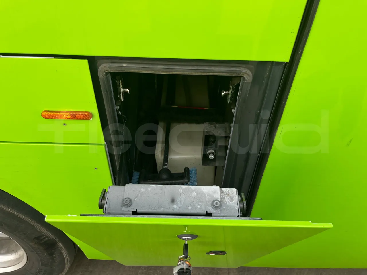 Iveco Magelys SFR2XX - Euro6 - 294kW - 12.830mt - 3/4 right rear doors closed