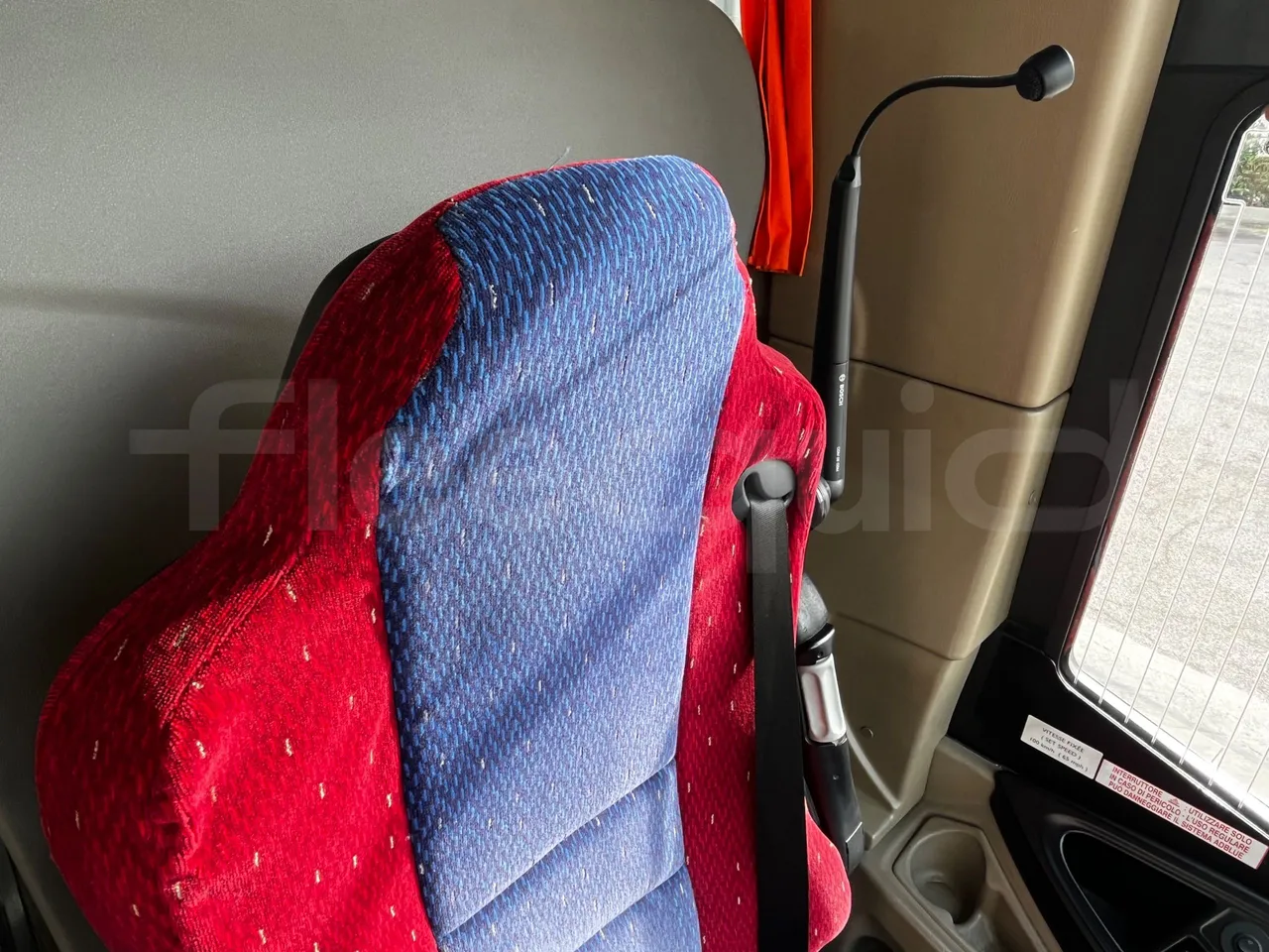 Iveco Magelys SFR2XX - Euro6 - 294kW - 12.830mt - driver microphone accessories photo