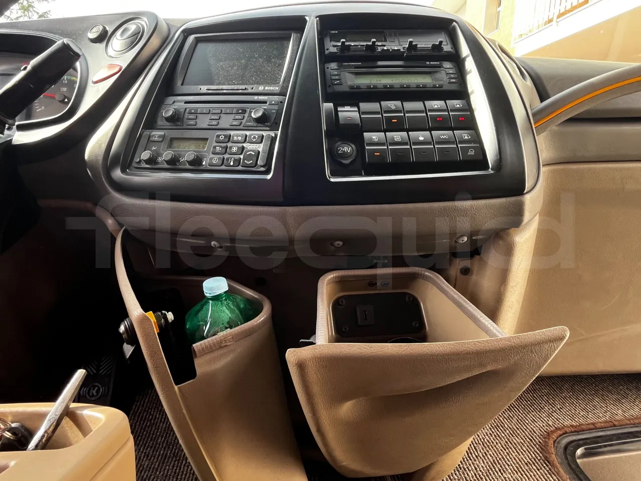 Iveco Magelys SFR2XX - Euro6 - 294kW - 12.830mt - radio accessories photo