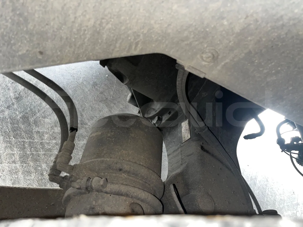 Iveco Magelys SFR2XX - Euro6 - 294kW - 12.830mt - axle 2 caliper brakes left