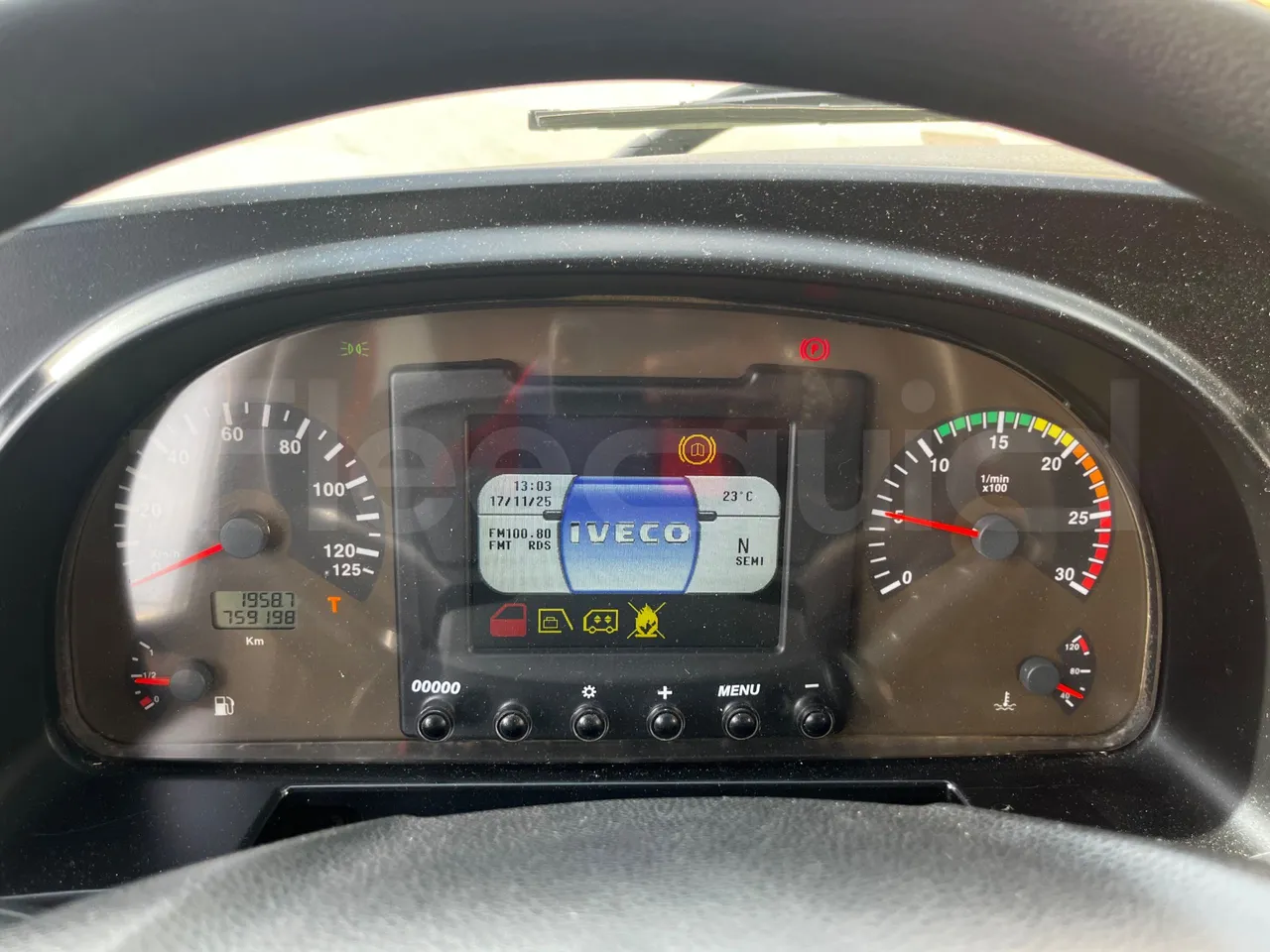 Iveco Magelys SFR2XX - Euro6 - 294kW - 12.830mt - dashboard lights on