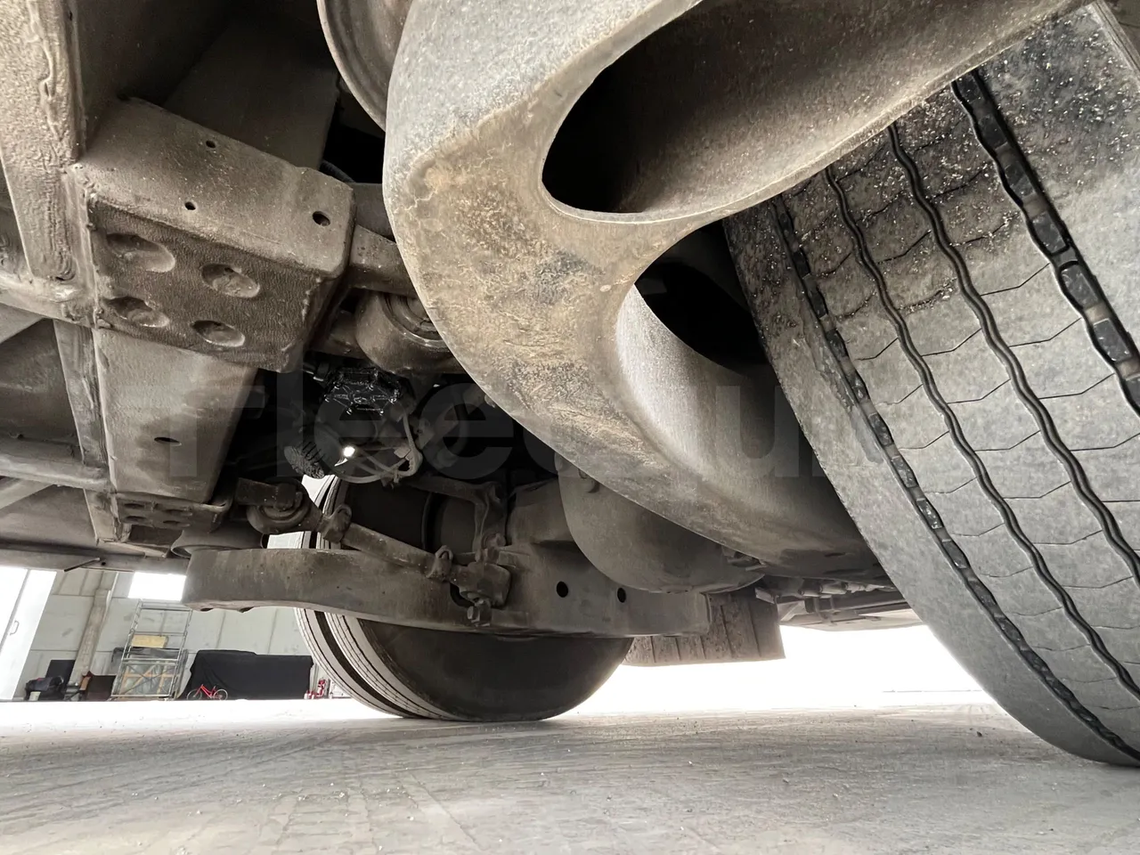 Iveco Magelys SFR2XX - Euro6 - 294kW - 12.830mt - axle 2 discs right