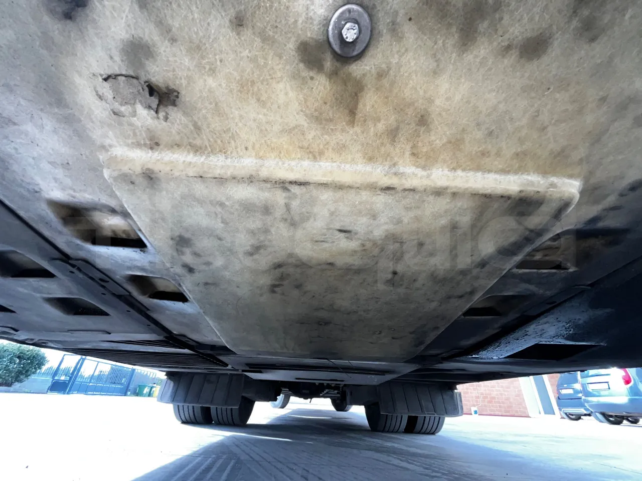 Iveco Magelys SFR2XX - Euro6 - 294kW - 12.830mt - engine without protection