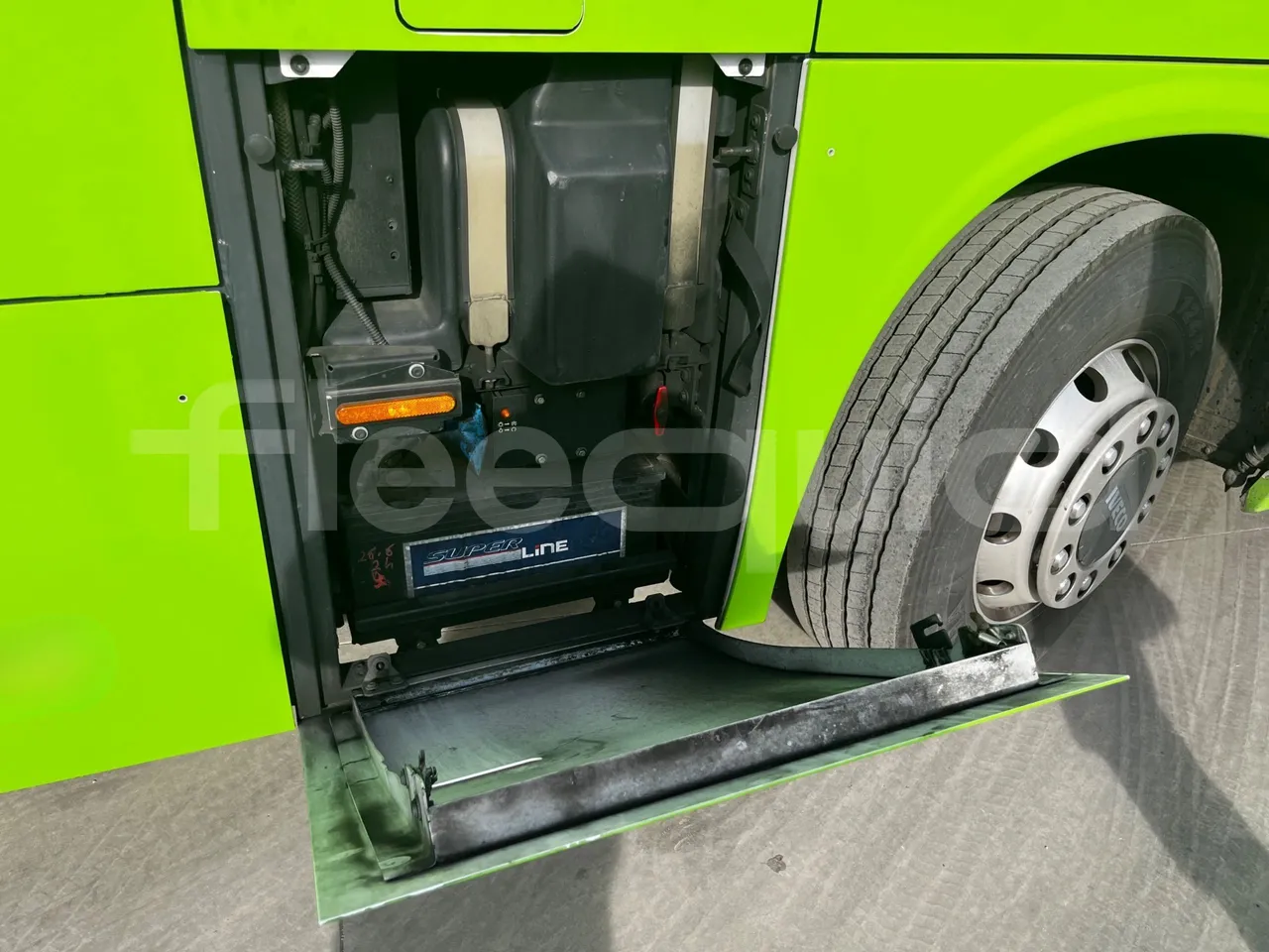 Iveco Magelys SFR2XX - Euro6 - 294kW - 12.830mt - external compartments photo