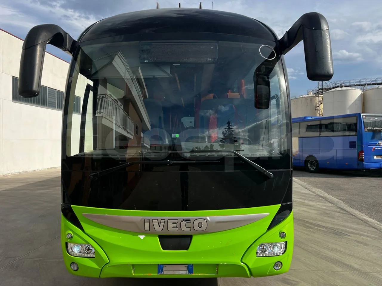Iveco Magelys SFR2XX - Euro6 - 294kW - 12.830mt - front photo
