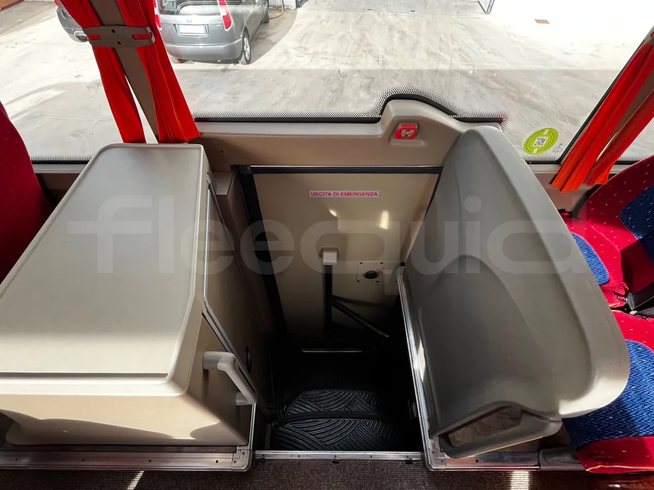 Iveco Magelys SFR2XX - Euro6 - 294kW - 12.830mt - floor hatches photo