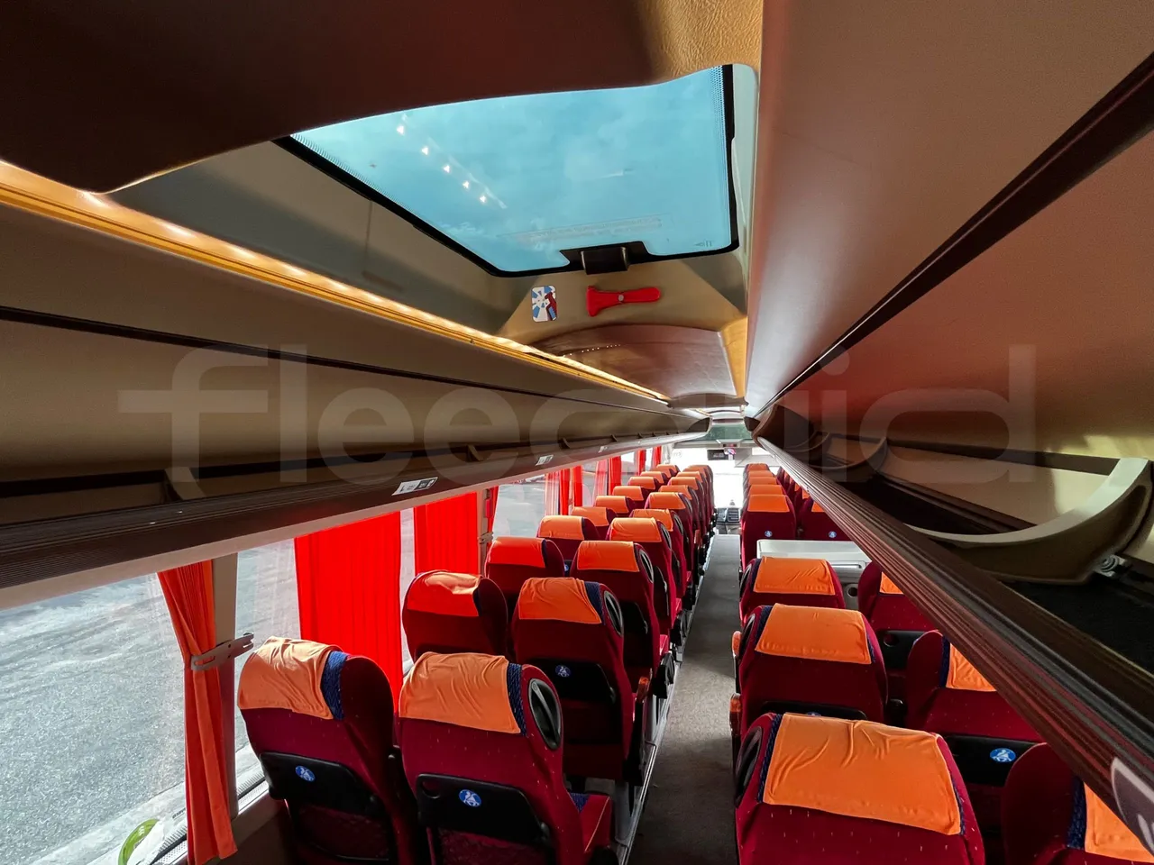 Iveco Magelys SFR2XX - Euro6 - 294kW - 12.830mt - forward view middle aisle