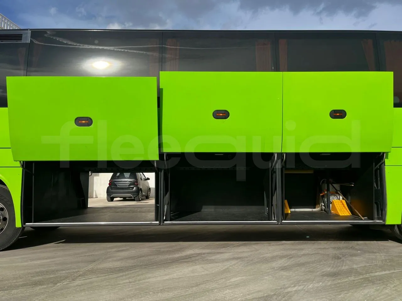 Iveco Magelys SFR2XX - Euro6 - 294kW - 12.830mt - luggage rack photo