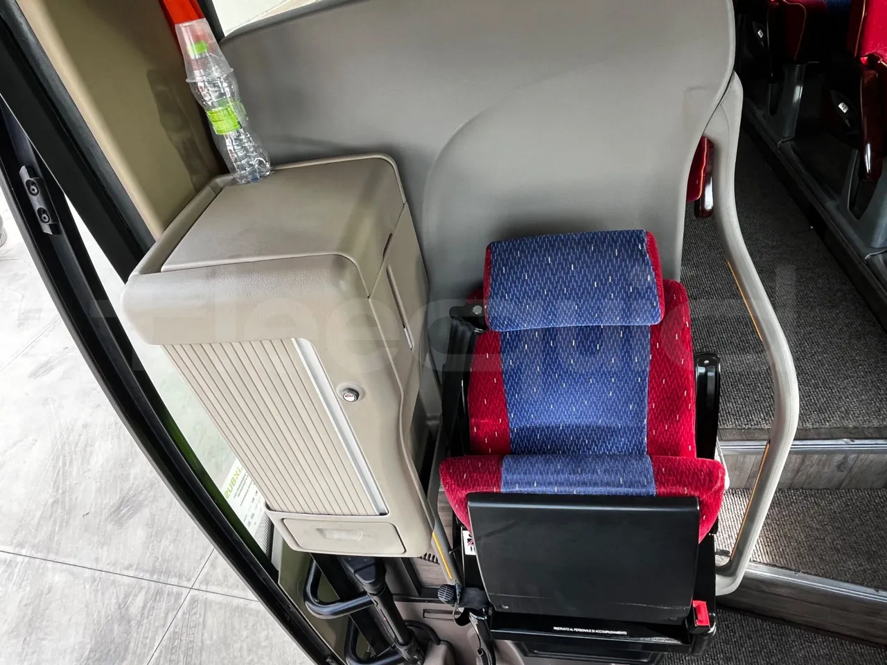 Iveco Magelys SFR2XX - Euro6 - 294kW - 12.830mt - hostess seat photo